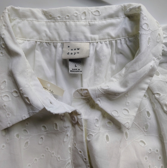 button-tie front eyelet flared dress, cotton raglan Puff sleeves, size L. - Picture 13 of 16